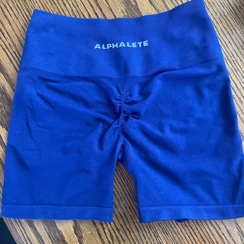 Alphalete amplify shorts true indigo 4.5”